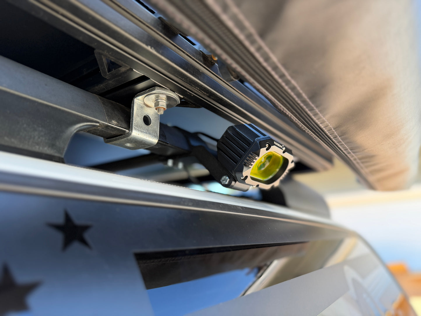 GMT800 Roof Rail Camp Light Mount - for Auxbeam 4” Pod Lights