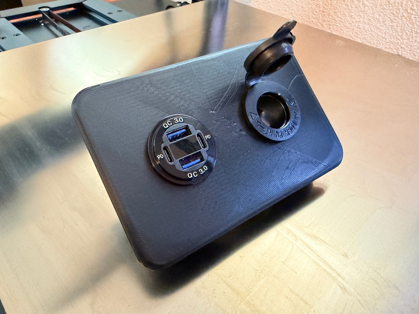 Rear Console USB Hub & 12V Port - Launch Sale